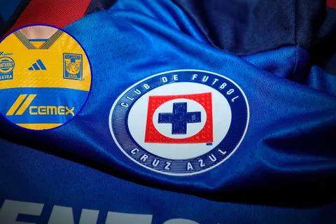 A precio de Campeón: la playera de Cruz Azul con Pirma cuesta casi lo mismo que la de Tigres con Adidas