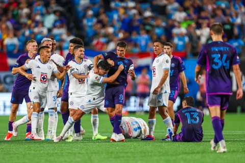 La polémica portada de Récord tras la derrota de Cruz Azul en su debut en la Leagues Cup