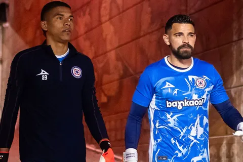 Señalan al portero que se ganaría la titularidad en Cruz Azul