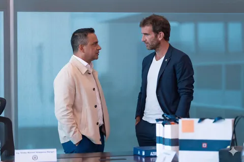 Víctor Velázquez e Iván Alonso definen el rumbo del proyecto deportivo de Cruz Azul.