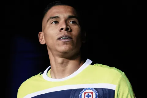 Cruz Azul ya tendría contemplada la salida de Kevin Mier: estaría por sumar a su posible reemplazo