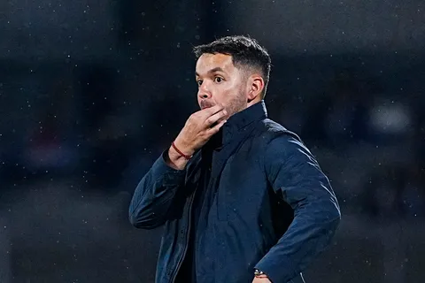 Nicolás Larcamón enfrentará su primer "problema".