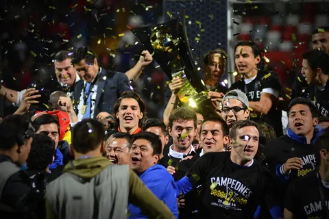 Fue multicampeón con Cruz Azul y ahora busca clasificar al Mundial 2026.