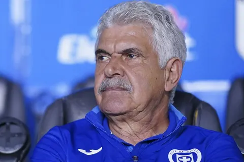 Ricardo Ferretti pronosticó la derrota de Cruz Azul ante Monterrey