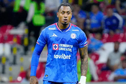 El cafetero ante una imagen que no se ve a diario.
