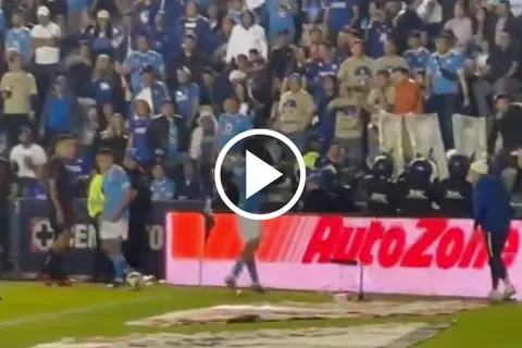 No se vio en la transmisión: El fuerte regaño de Ángel Sepúlveda a unos fanáticos de Cruz Azul