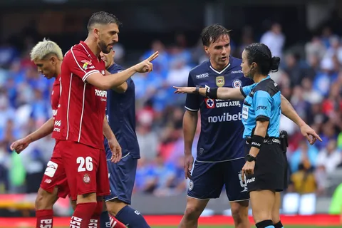 La Comisión de Árbitros habría quedado indignada tras el Cruz Azul vs. Toluca de la jornada 10