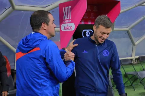 Martín Anselmi busca opacar a André Jardine en la Liga MX