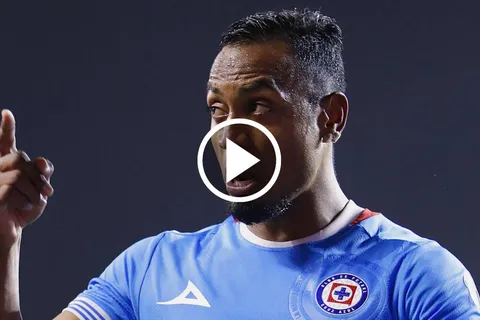 El gesto esperanzador de Willer Ditta a la afición de Cruz Azul