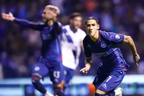 Uriel Antuna podría salir a Europa próximamente.
