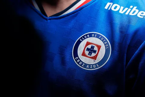 Cruz Azul usará 3 parches en la camiseta de la próxima temporada.