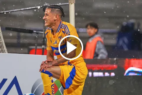 El debut de Antuna no se hizo esperar en Tigres.