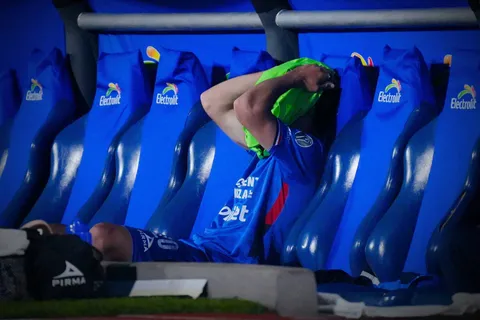 Revelan por qué José Paradela sale siempre de primer cambio en Cruz Azul.