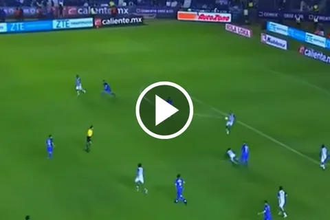 No es un caso aislado: el error de Gonzalo Piovi con Cruz Azul que recordó al del Flamengo