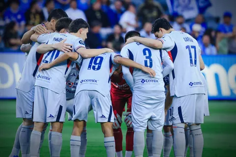 Esperanza en medio de la tormenta para Cruz Azul.