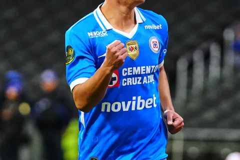 Andrés Montaño, una de las figuras de Cruz Azul en las últimas fechas.