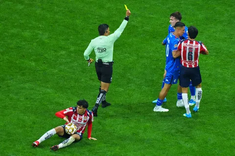 Tras las quejas de Chivas, este sería el árbitro vs. Cruz Azul en la vuelta de semifinales