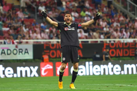 ÚLTIMA HORA: Jesús Corona no estuvo en la presentación del uniforme y el 'Conejo' no asegura su continuidad