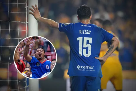 Los aficionados de Cruz Azul hicieron sentir su voz ante la noticia de la salida del capitán.