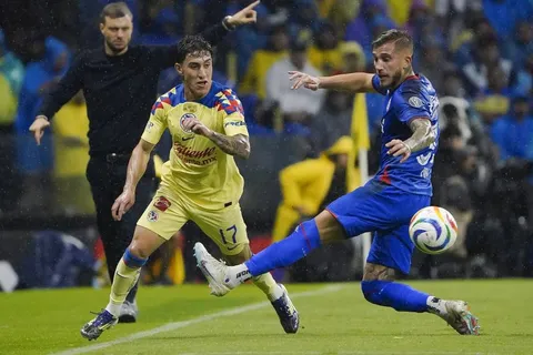 El intercambio que podría hacer Cruz Azul por Zendejas