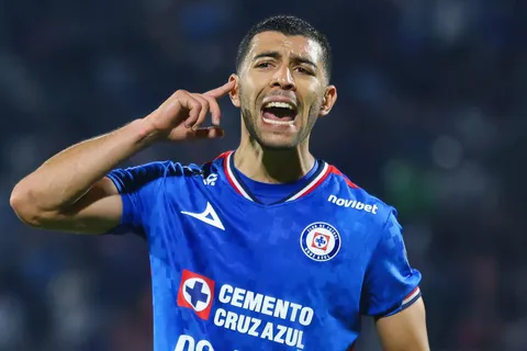 Los 4 clubes europeos que buscarían el fichaje de Erik Lira