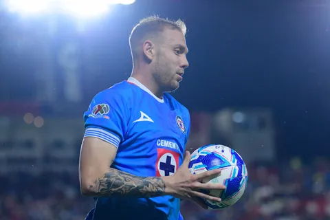 Cruz Azul obligado a ganarle a Chivas: los 3 equipos que podrían arrebatarle el liderato en la Jornada 9