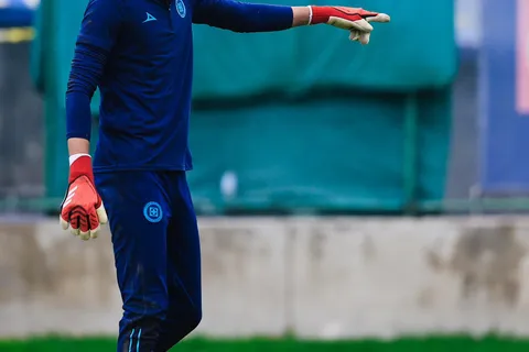 Kevin Mier se reincorporó a la pretemporada bajo las órdenes de Nicolás Larcamón.
