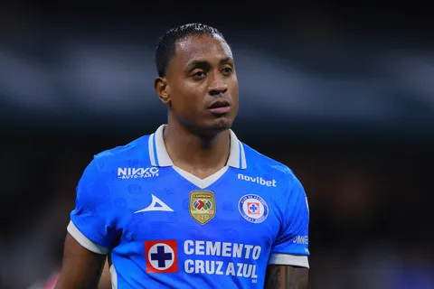 Después de ser criticado por el gol de Messi, Willer Ditta recibe la peor noticia desde Colombia