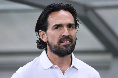 Gerardo Espinoza, DT de Chivas, dijo de Cruz Azul algo que preocupa a Vicente Sánchez