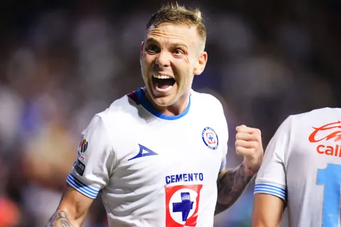 Rotondi sigue acaaprando la atención en Cruz Azul.