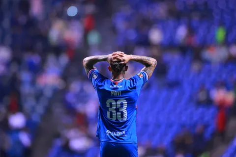¿Se va de Cruz Azul? Revelan el futuro de Gonzalo Piovi a cinco días del cierre del mercado