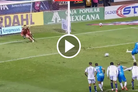 ¿Qué hizo? El terrible error de Jorge Sánchez para fallar un penalti en el Cruz Azul vs. Puebla