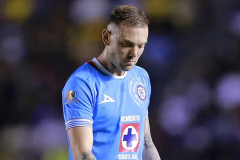 Las críticas de la afición depositarían a Rotondi fuera de Cruz Azul