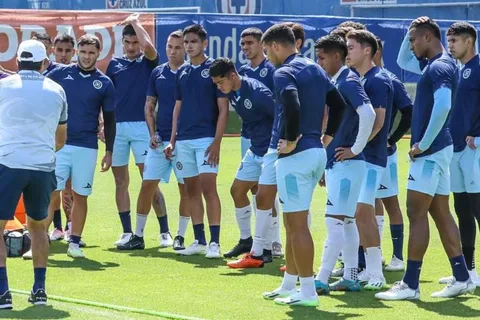 Joaquín Moreno hará ajustes radicales en la alineación de Cruz Azul
