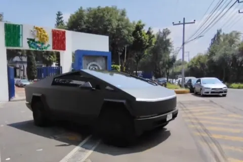 Un Tesla en La Noria: ¿Qué jugador del plantel de Cruz Azul se compró el carro de Elon Musk?