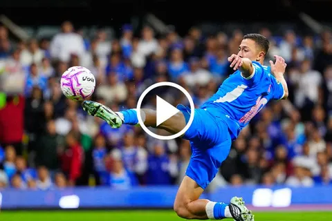Montaño y su segundo gol consecutivo.