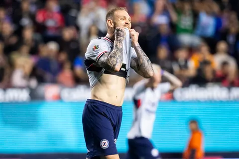 Cruz Azul se lamenta la caída ante Xolos de Tijuana.