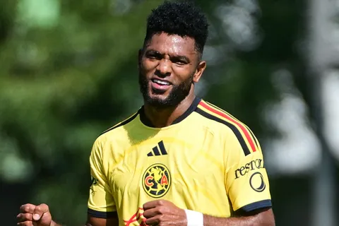 El colombiano palpitó lo que será el Clásico Joven de este sábado.