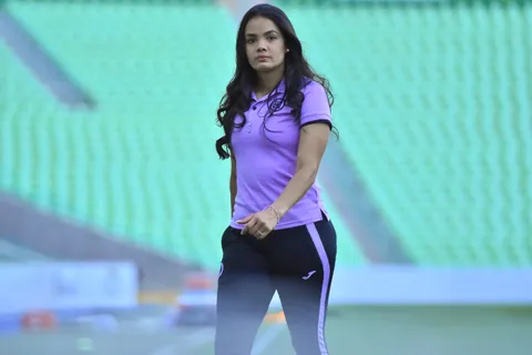 María Peraza: la capitana de Cruz Azul Femenil que tuvo que salir de su país para ser futbolista profesional