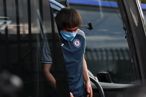 "Dos o tres no se podían ni mover. Estaban asustados": El Shaggy Martínez carga contra ex compañeros en Cruz Azul
