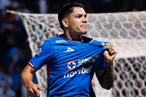 El goleador está junto a la delegación cementera y quiere sumar minutos.
