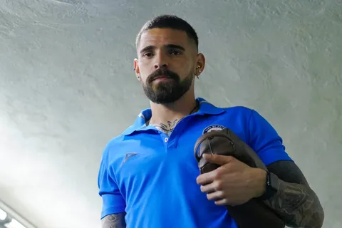 El portero habló de la competencia interna en el arco.