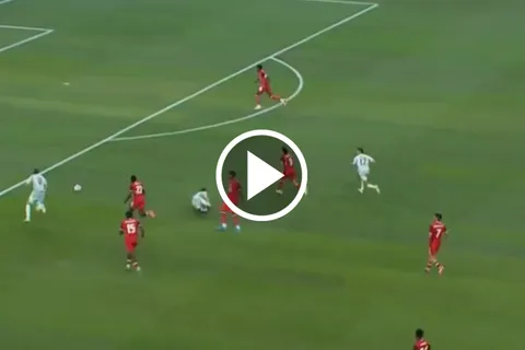 Así fue el fallo imposible de Santiago Giménez con México y que lo deja mal con Javier Aguirre
