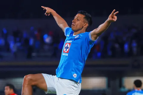 Sepúlveda sigue escalando en la tabla de goleo del Clausura 2025