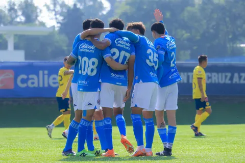 Cruz Azul intratable: triunfo, liderato y orgullo ante América en el Clásico Joven juvenil Sub 23