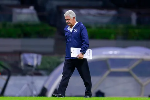 Ricardo Ferretti le presentará un reporte a la directiva de Cruz Azul