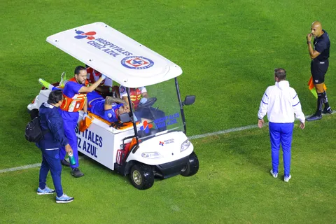 Trató a Rafa Márquez y a Tecatito Corona: el doctor encargado de operar al Toro Fernández