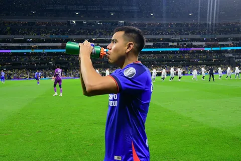 El rol que tendría Charly Rodríguez en Cruz Azul con la llegada de Luis Romo