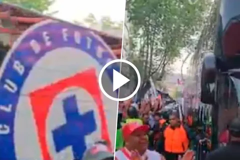 Los fanáticos de Toluca y un mal momento en contra de los jugadores celestes.
