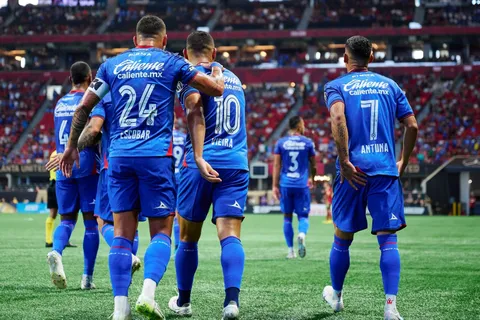 Cruz Azul se prepara para enfrentar a Santos Laguna